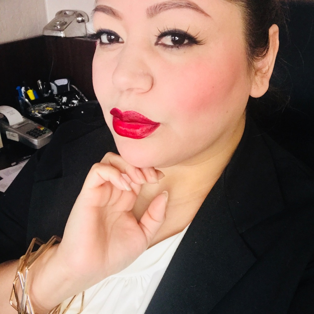 Meet your Posher, Maria